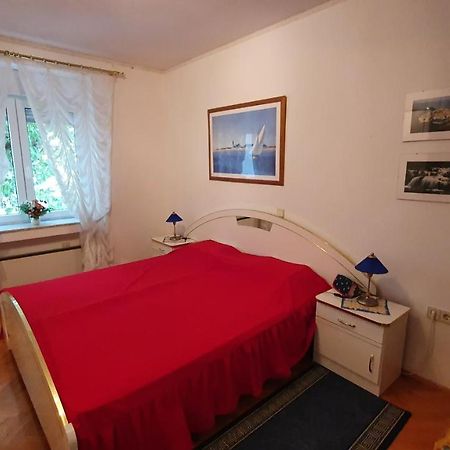Appartment Punat Esterno foto