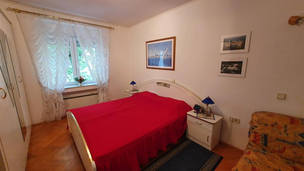 Appartment Punat Esterno foto